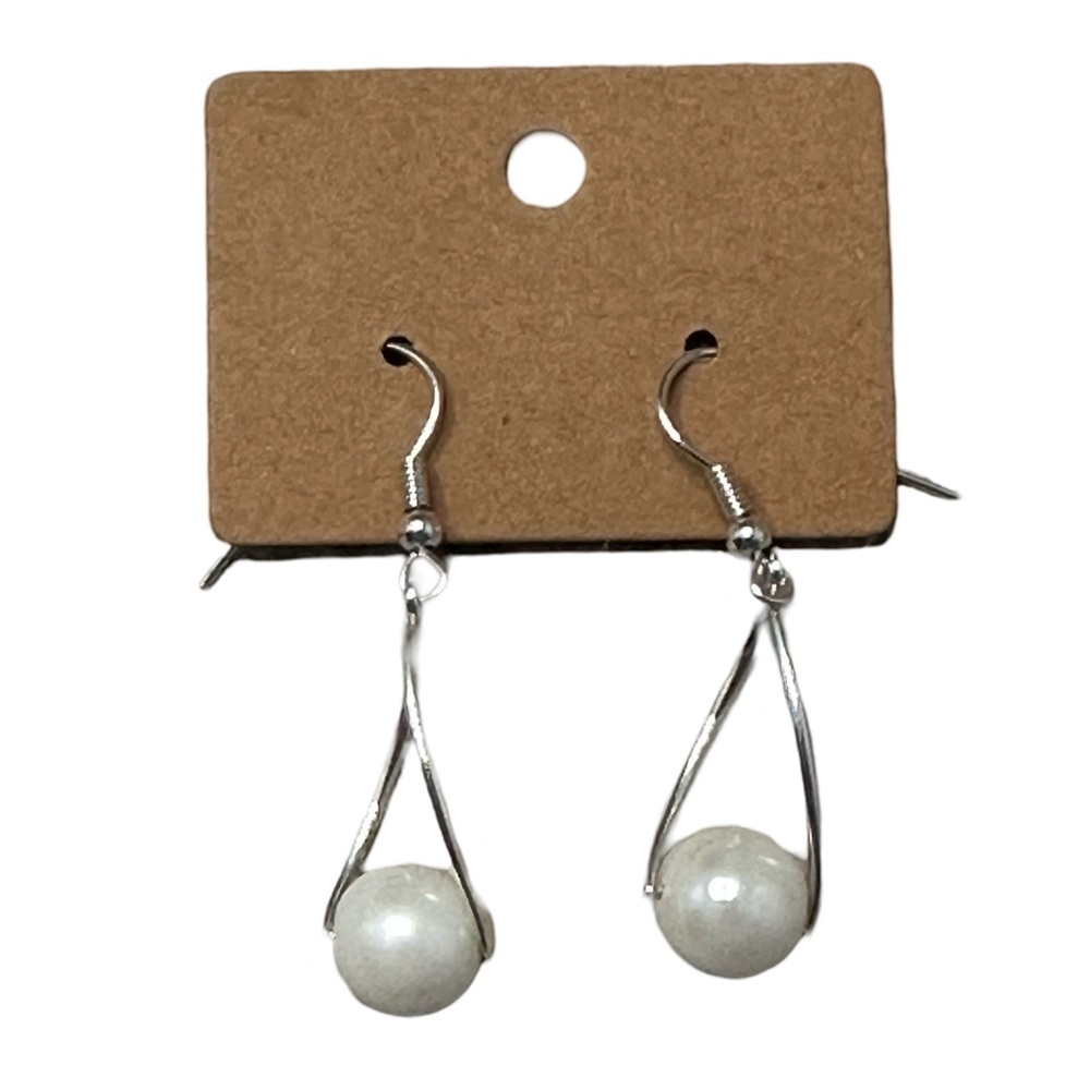Silver and Pearl dangle earrings